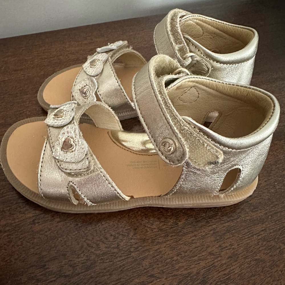 Naturino Girls Gold Sandals